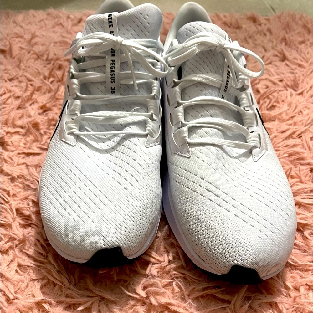 Nike Air Zoom Pegasus 38 Like New